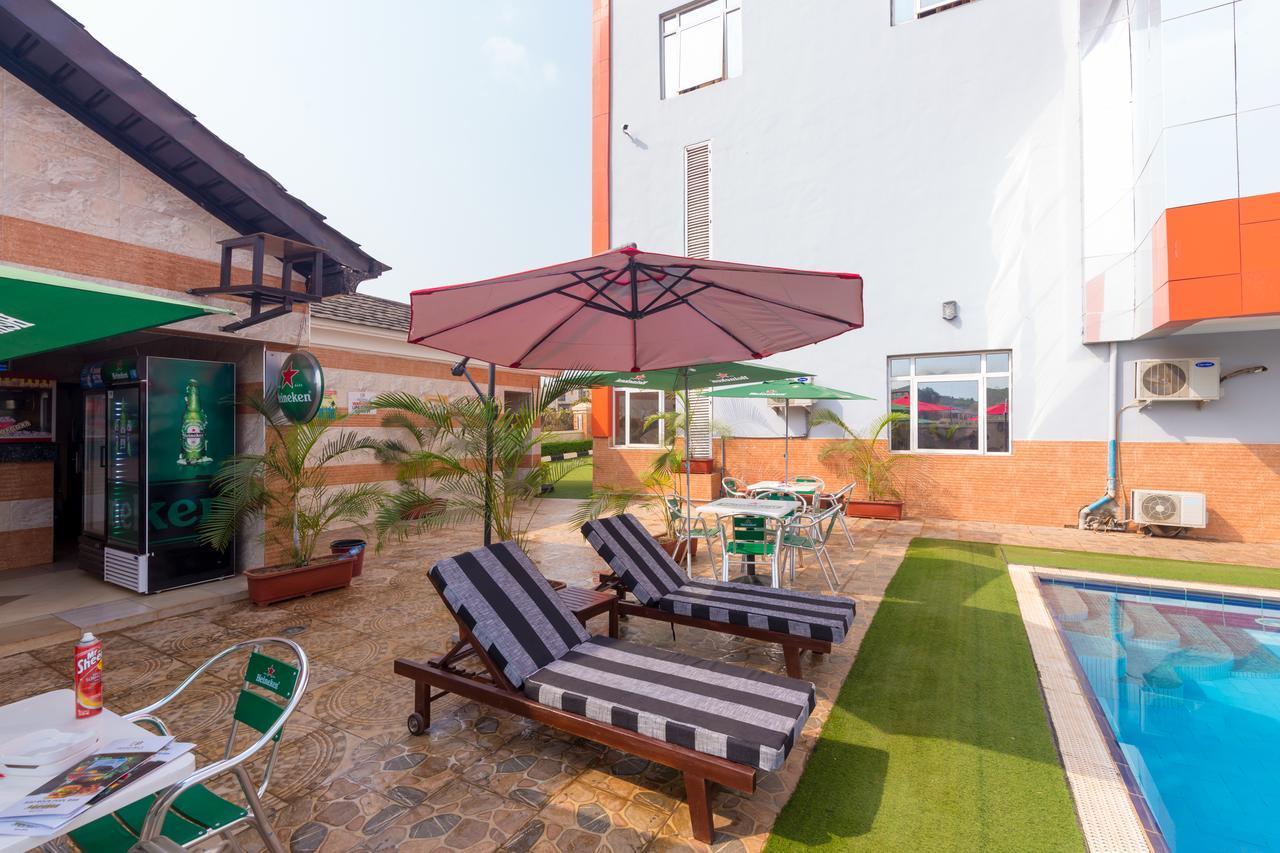 Grand Pela Hotel & Suites อาบูจา ภายนอก รูปภาพ